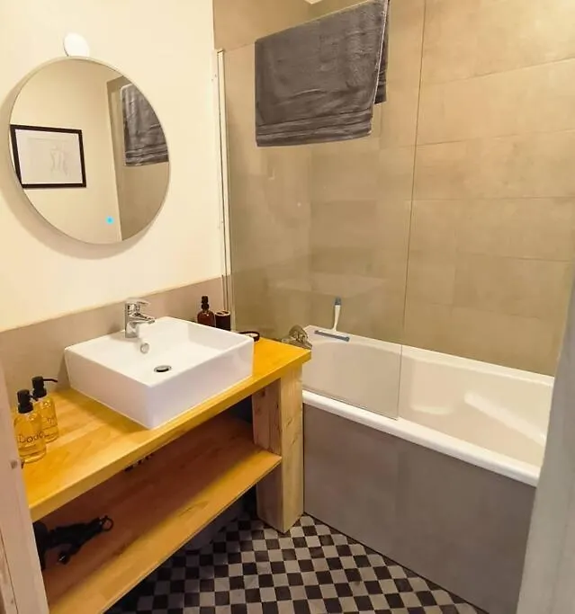Le Jean-Paule Apartment Bourgoin-Jallieu